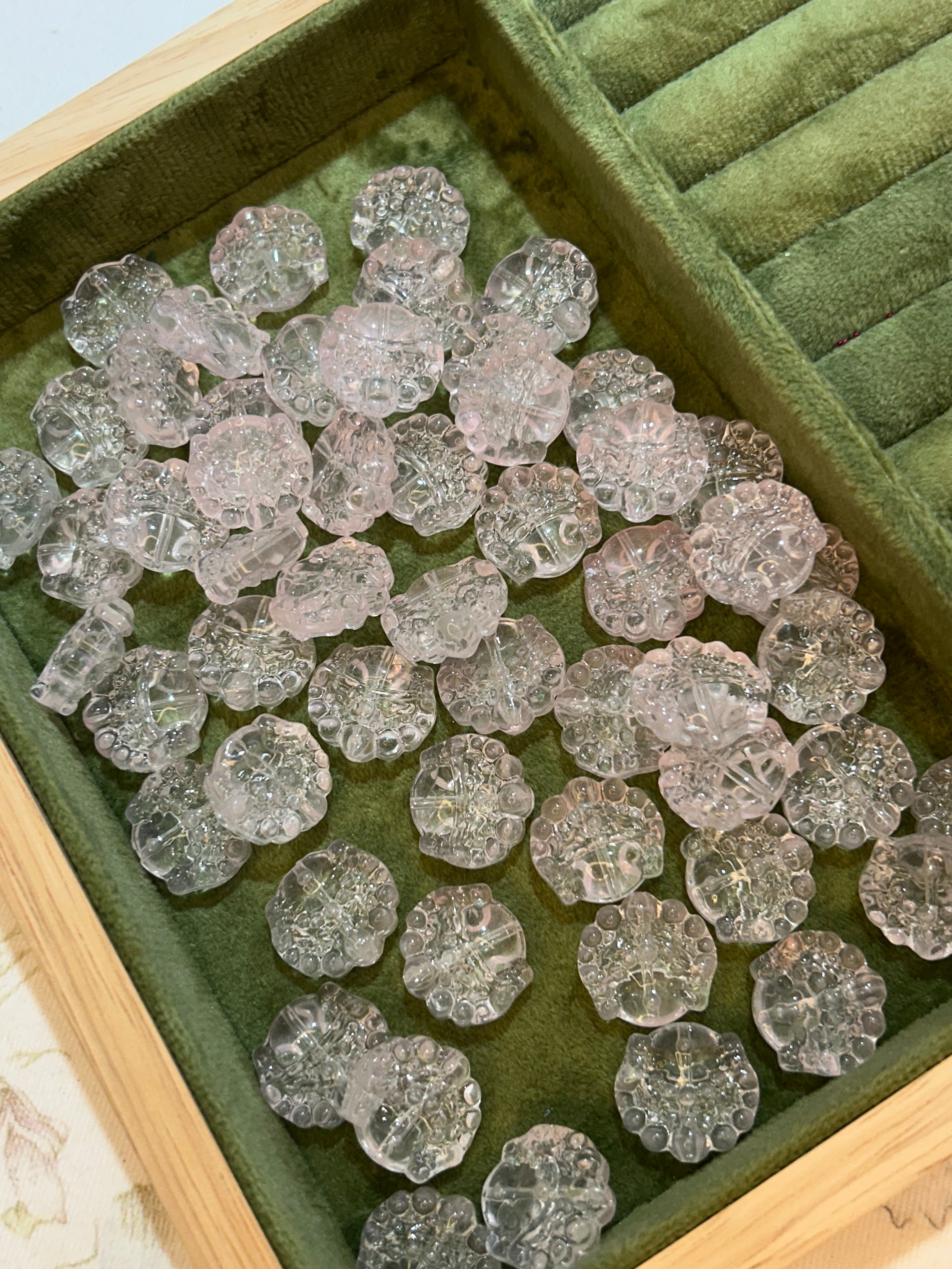 Cute glass charms for your DIY jewelry| pink flowers